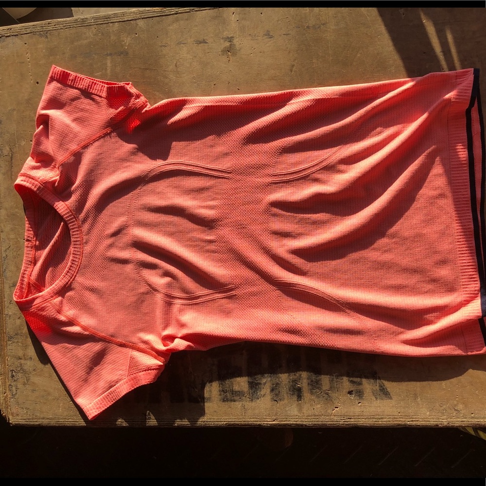 Lululemon Running Tee - Picture 3 of 3